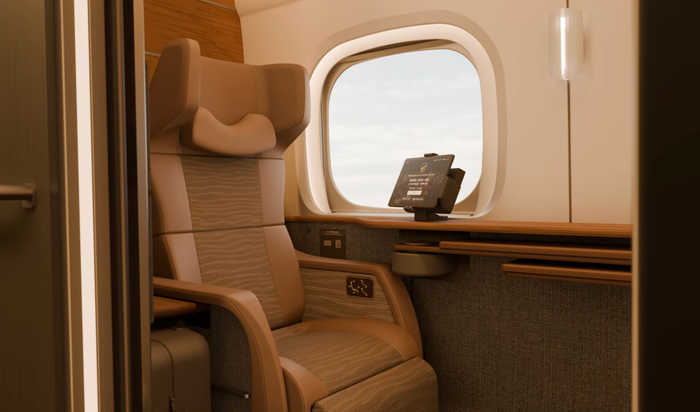 Shinkansen Supreme Class seat