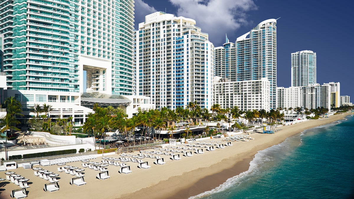 Hilton Opens Beachfront Resort in South Florida — And It’s a Steal Starting at 68K Points