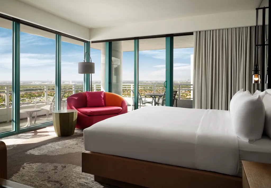 Signia by Hilton Diplomat Beach Resort room