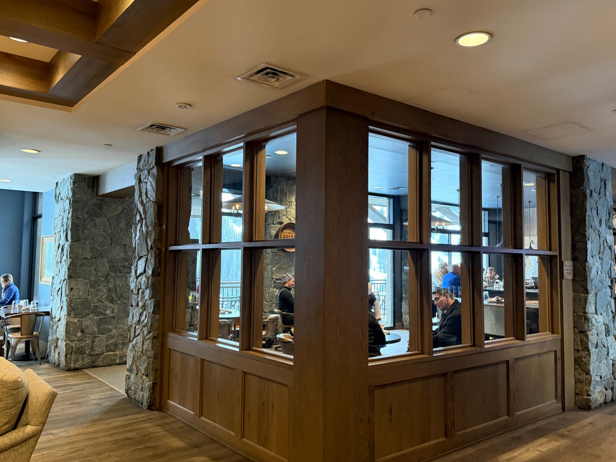 Snowpine Lodge Gulch Pub