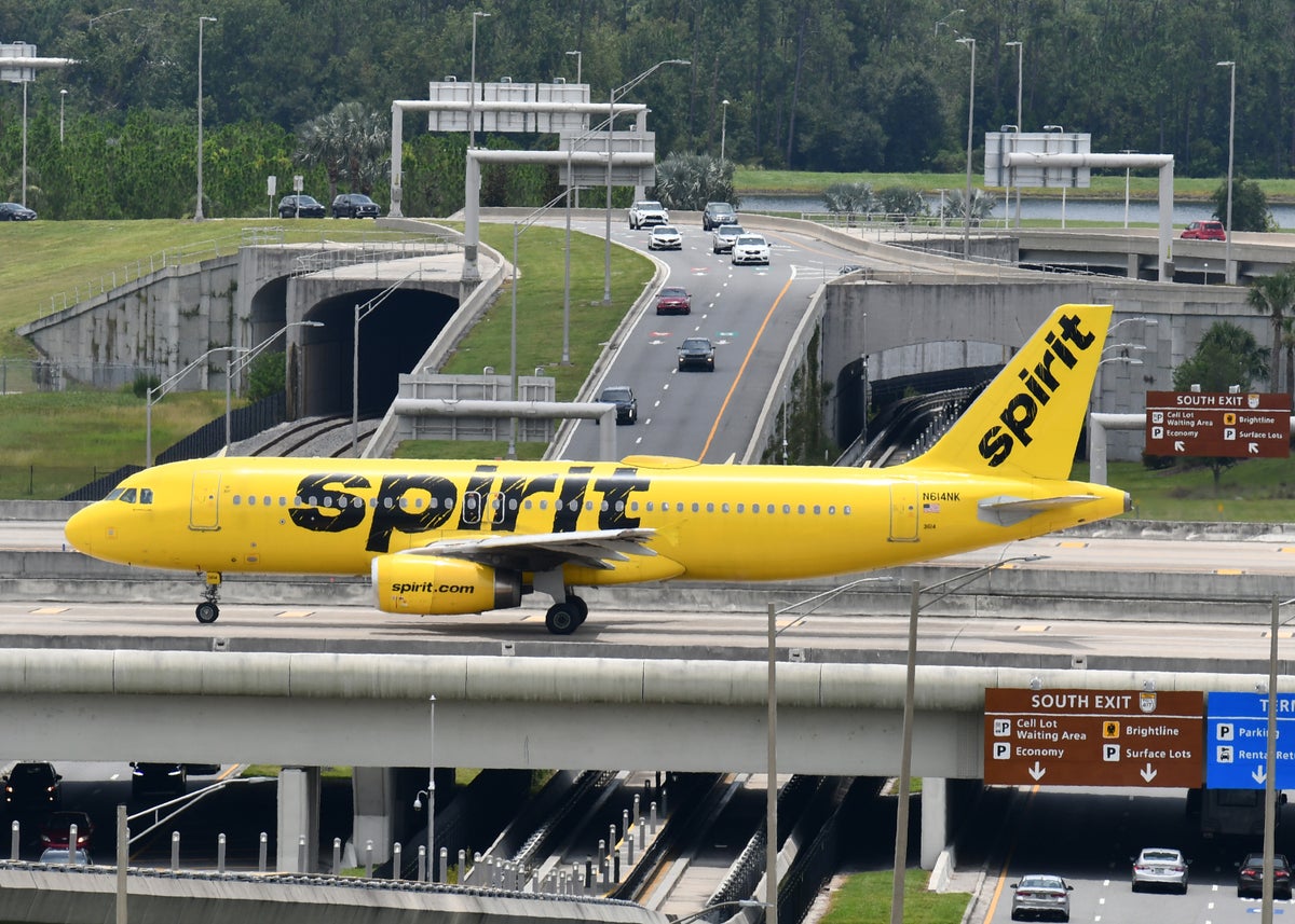 Spirit A320 bridge MCO
