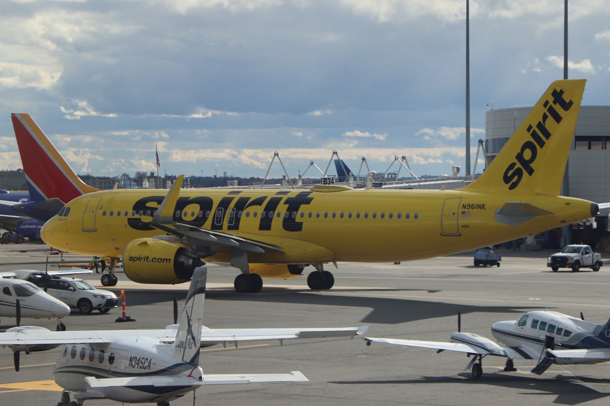 Spirit Airlines A320 taxiing at BOS