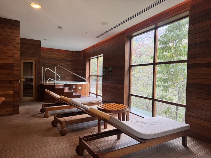 Tambo del Inka Marriott Luxury Collection Spa Relaxation Room