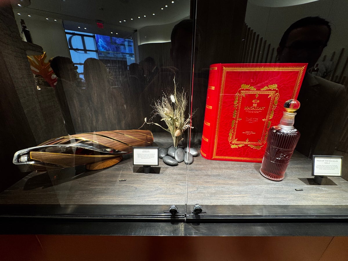 The Macallan Boutique LAX case