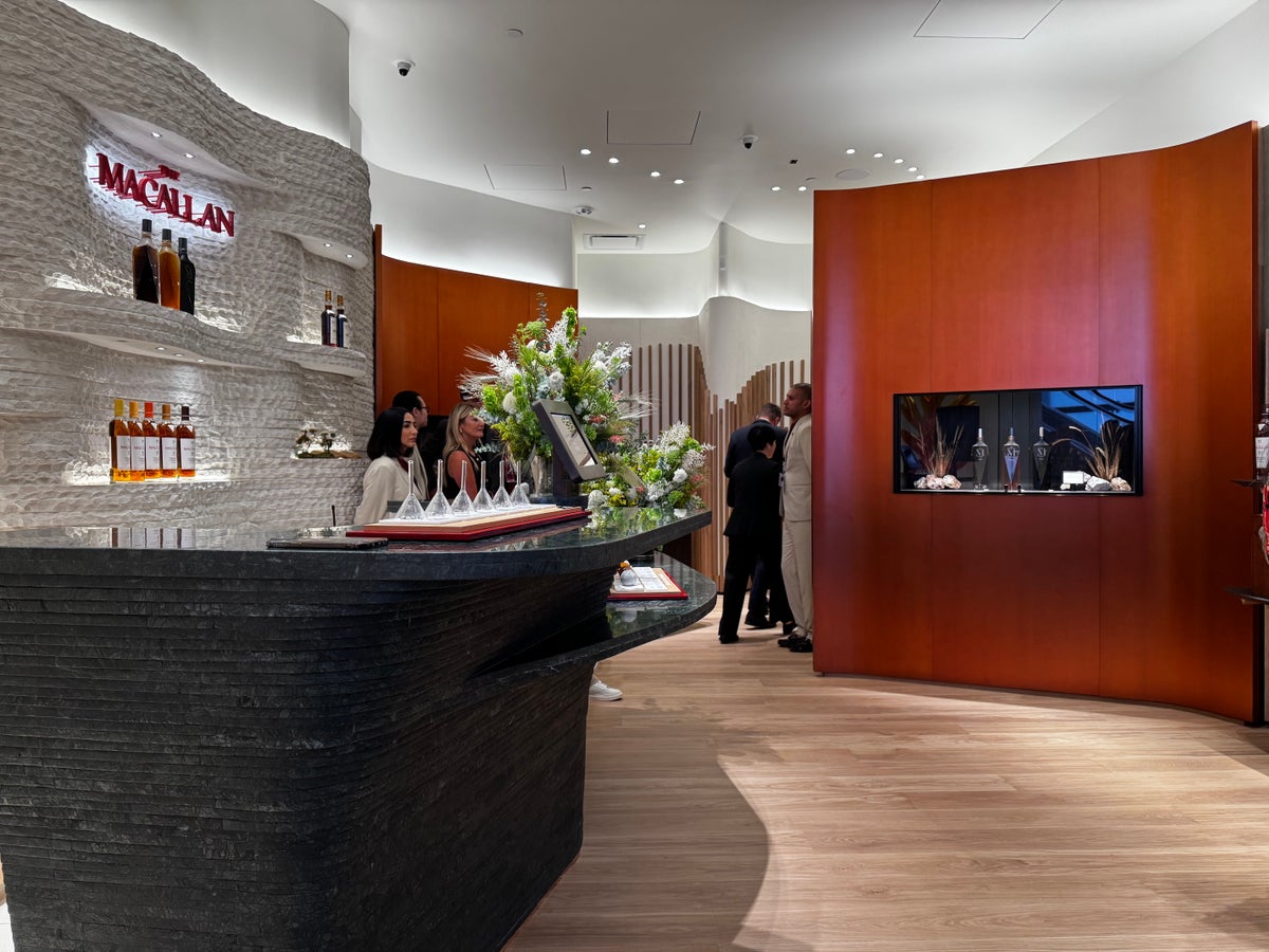 The Macallan Boutique LAX store