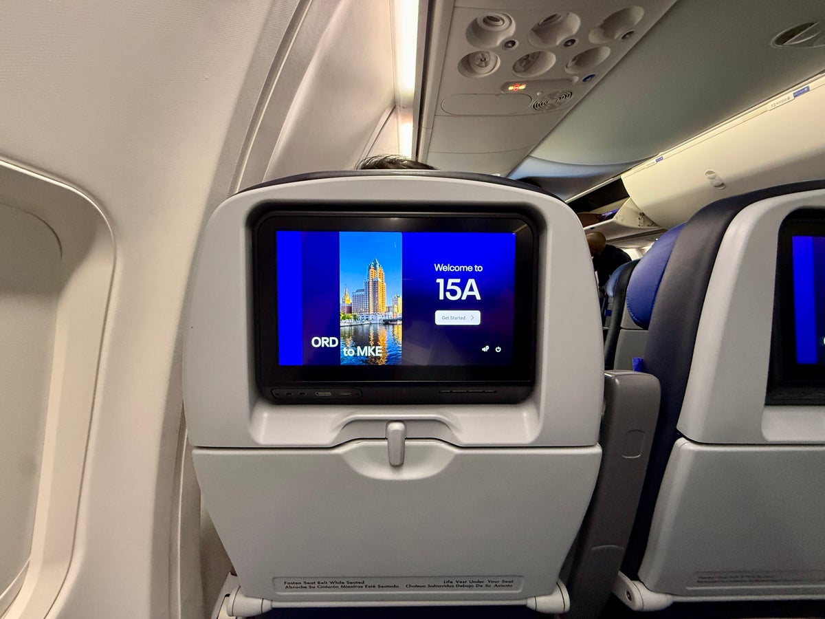 United 737 800 Seatback IFE Welcome