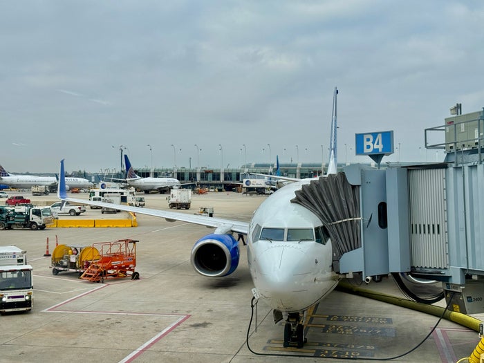 United 737 800 Starlink Equipped
