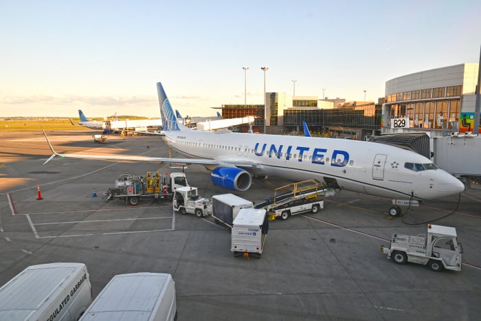 United 737 900ER Boston United 737 900ER Boston