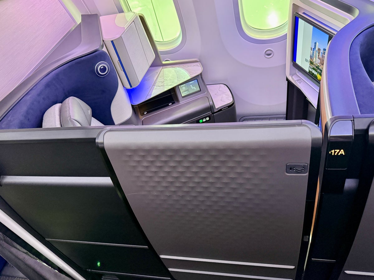 United 787 9 Elevated Polaris Suite Door Closed From Above