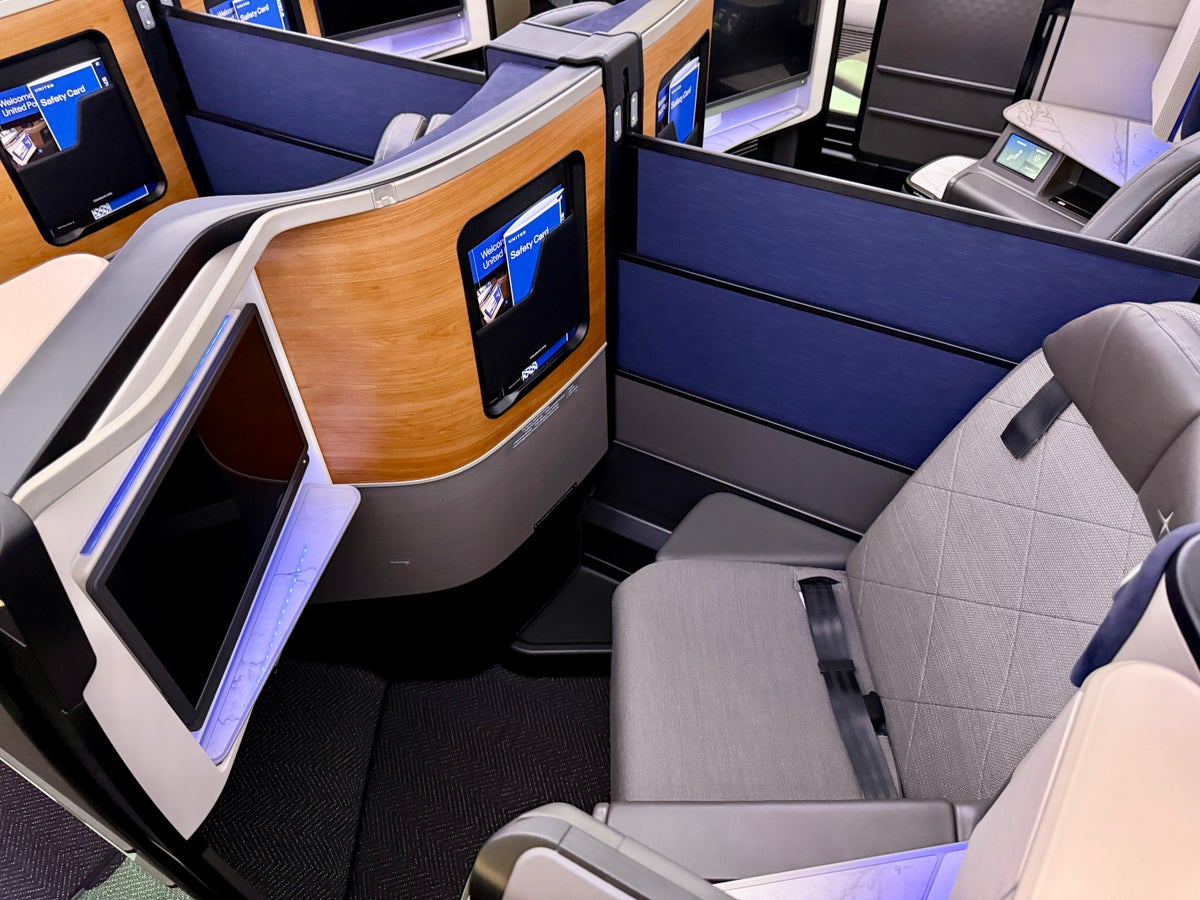 United 787 9 Elevated Polaris Suite From Above