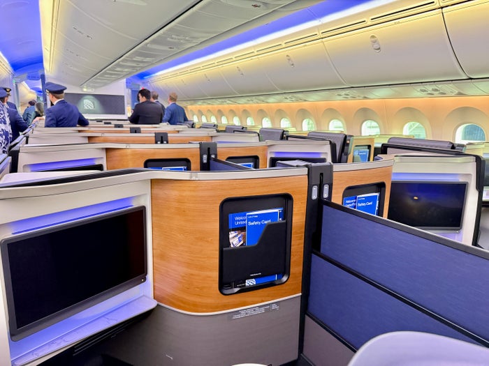 United 787 9 Elevated Rear Polaris Cabin View