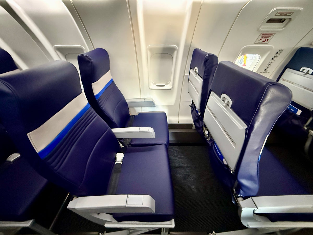 United CRJ450 Economy Seats From Side