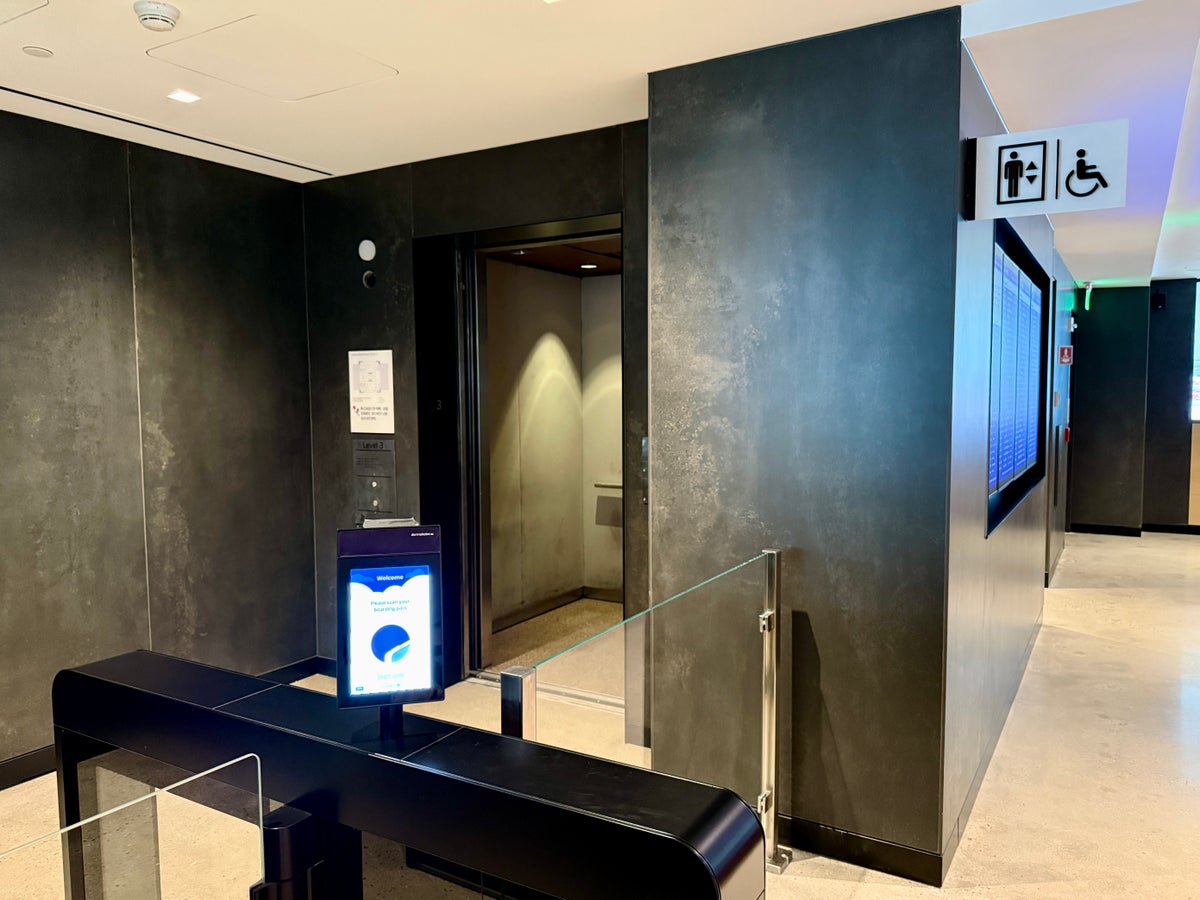 United Club Denver B West Elevator