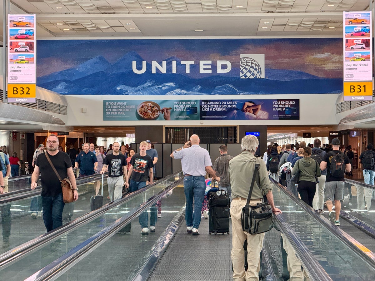United Club Denver B West Entrance From Terminal