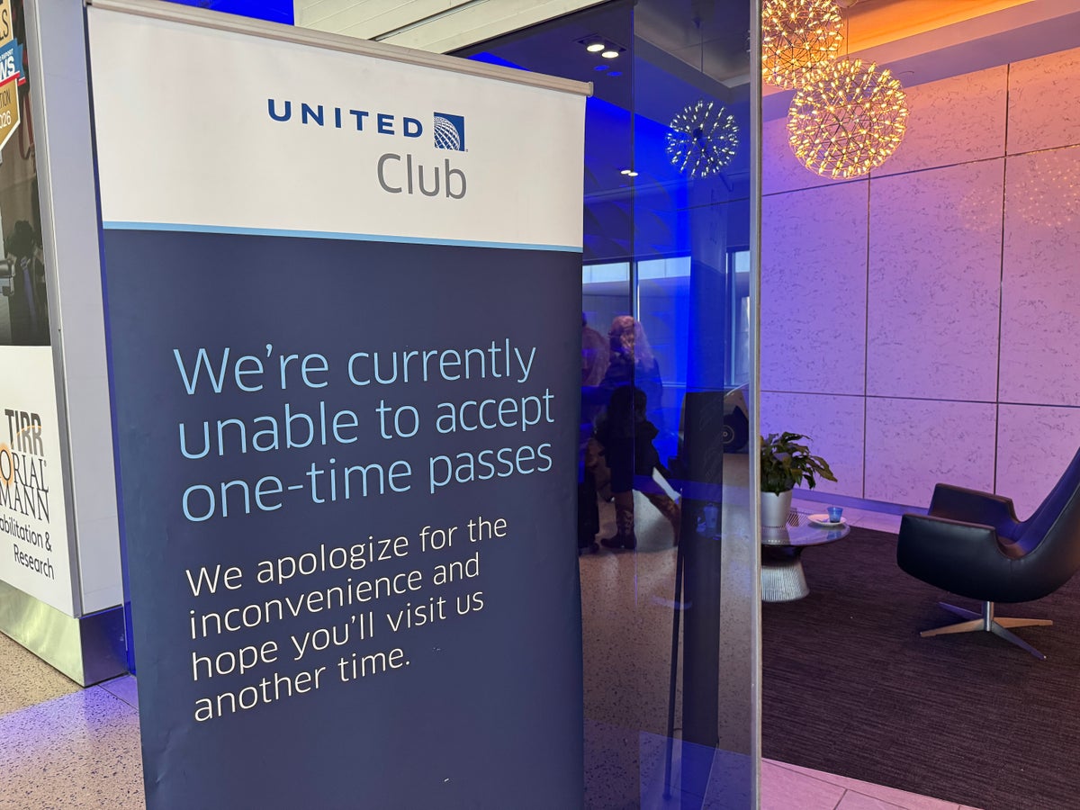 United Club IAH TC one time pass notice