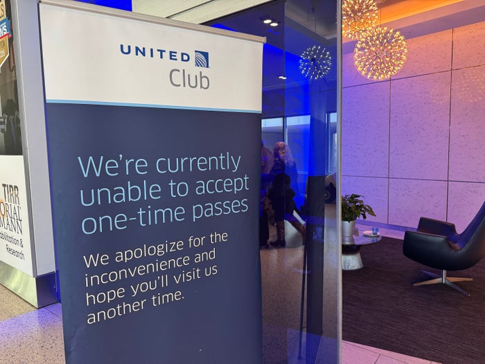 United Club IAH TC one time pass notice
