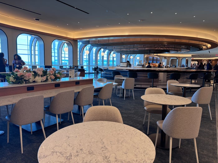 United IAH Terminal B North United Club Lasso Lounge seating