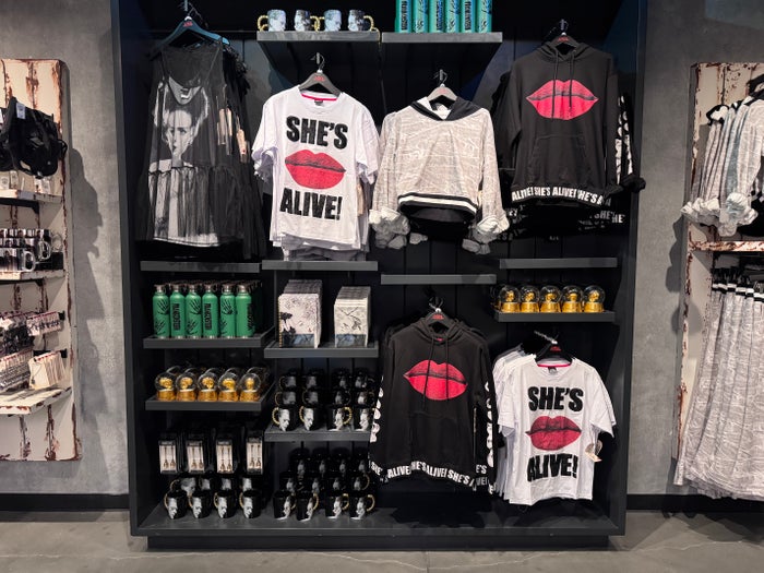 Universal Horror Unleashed Las Vegas Bride of Frankenstein retail