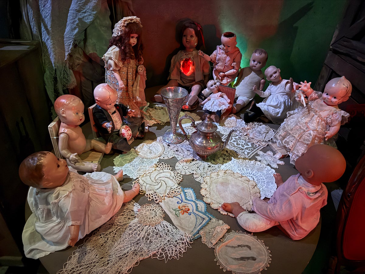 Universal Horror Unleashed Las Vegas creepy dolls