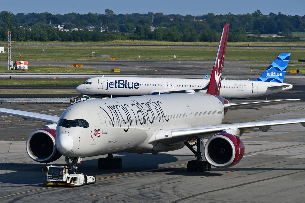 Virgin Atlantic A350 1000 JetBlue A321 JFK closeup Virgin Atlantic A350 1000 JetBlue A321 JFK closeup