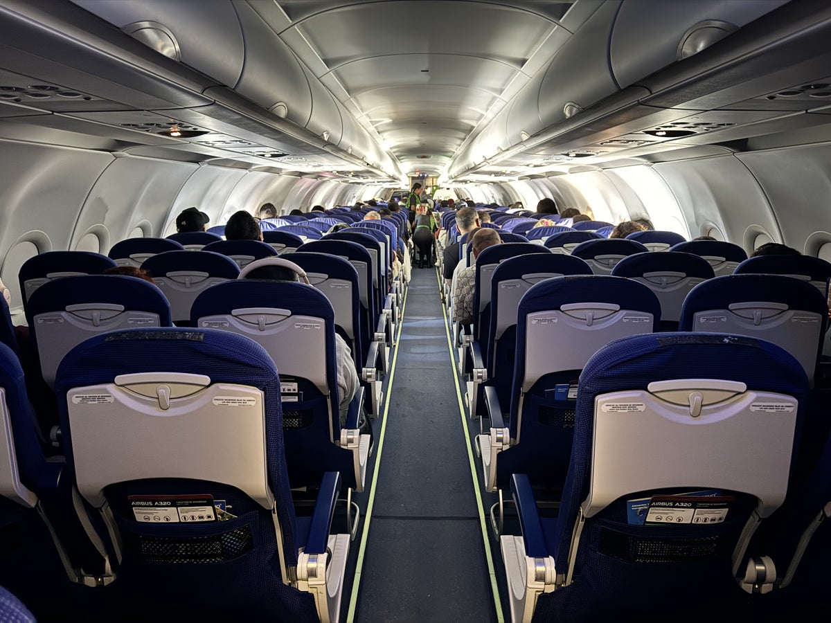 Viva Aerobus A320 Cabin View From Rear Viva Aerobus A320 Cabin View From Rear