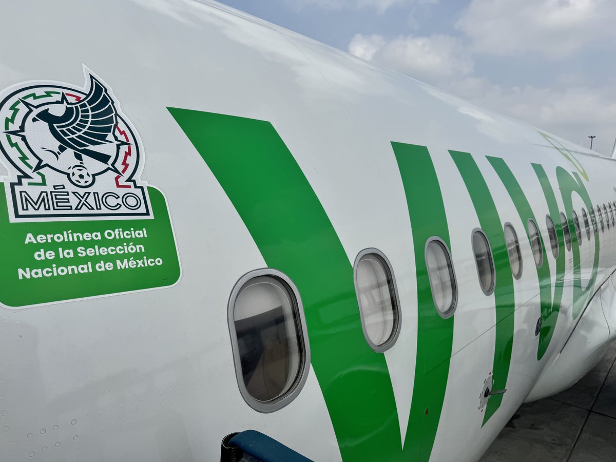 Viva Aerobus A320 Mexico Team Livery