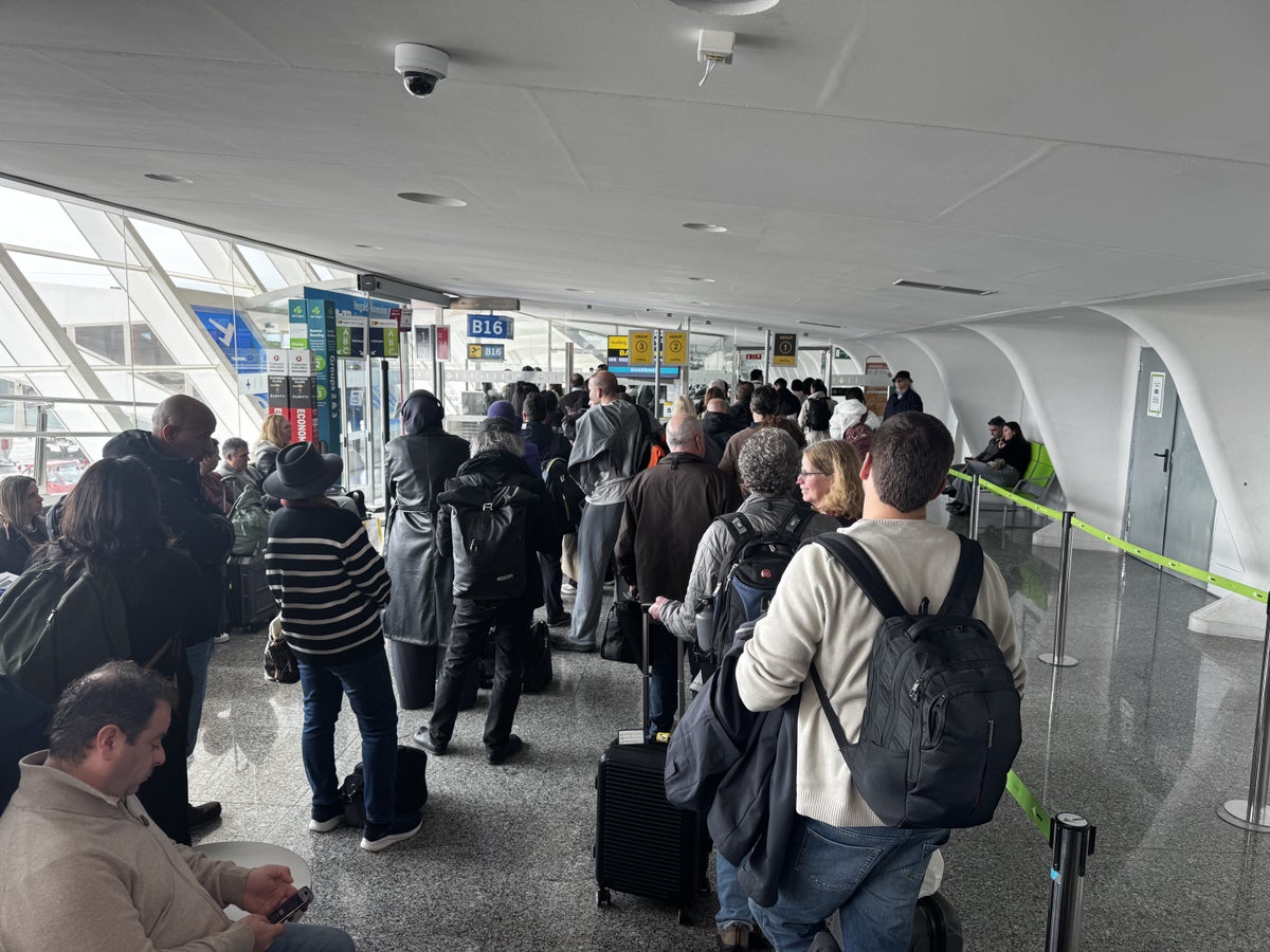 Vueling A321 BIO BCN Boarding Queue
