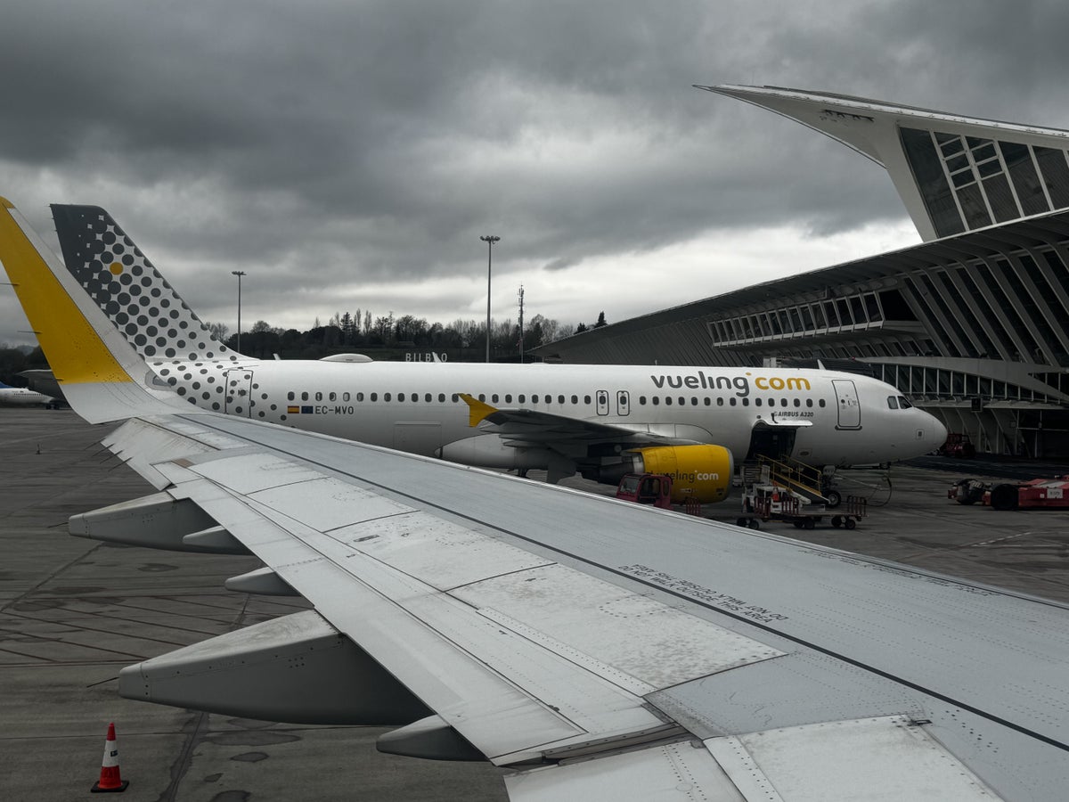 Vueling A321 BIO BCN Window View Airport