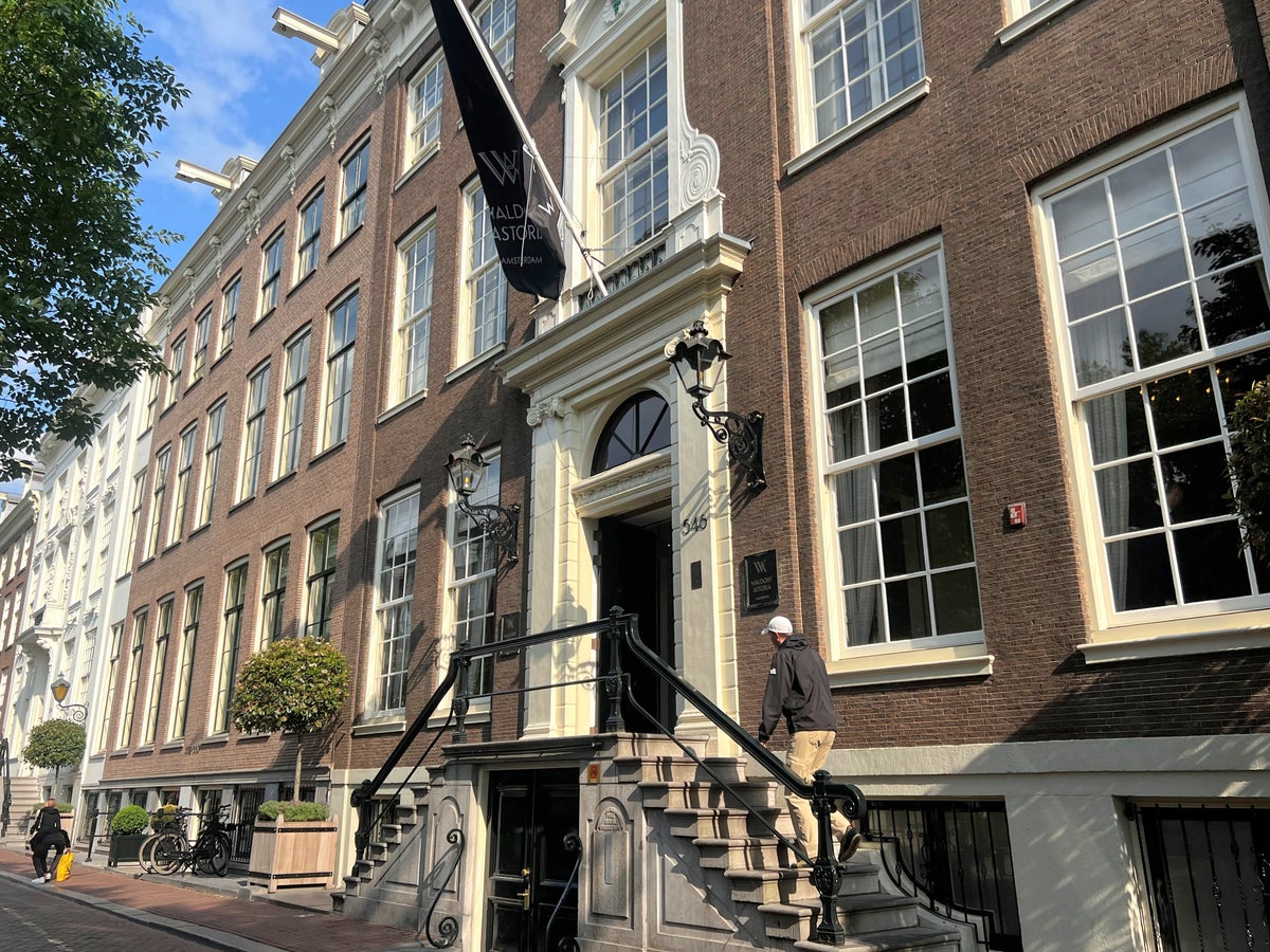 [Award Alert] Waldorf Astoria Amsterdam Award Nights Wide Open for Early 2026 Travel