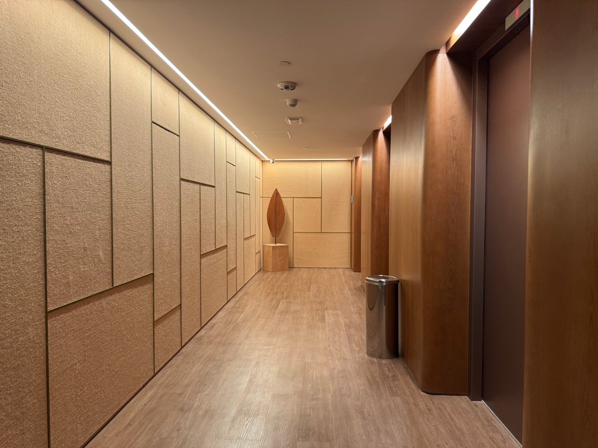 Westin Sao Paulo Marriott elevator waiting area