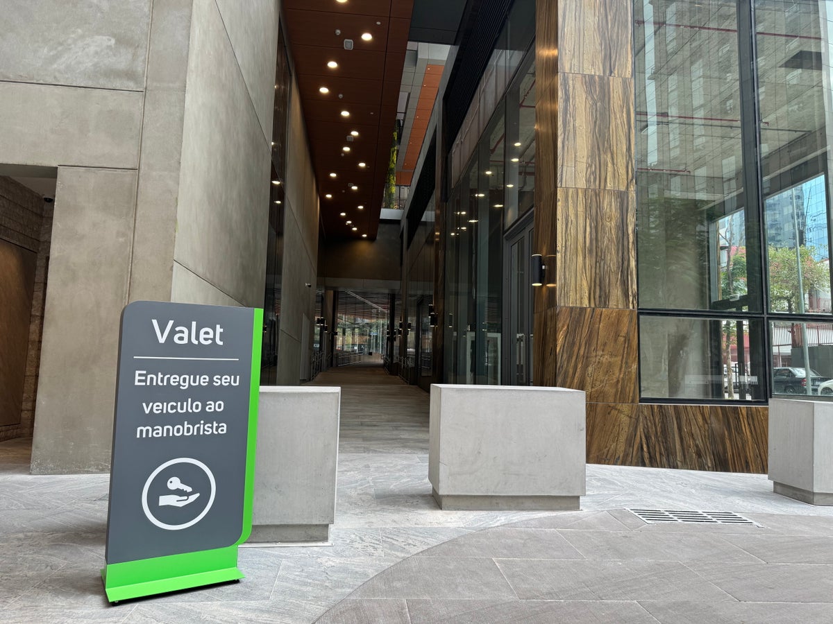 Westin Sao Paulo Marriott valet sign