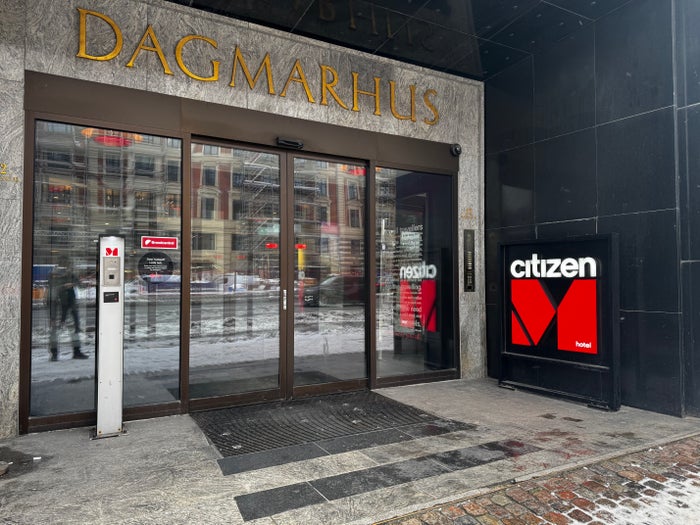 citizenM Copenhagen Radhuspladsen entrance citizenM Copenhagen Radhuspladsen entrance