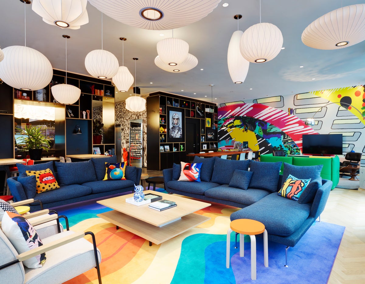 citizenM Washington DC NOMA lobby