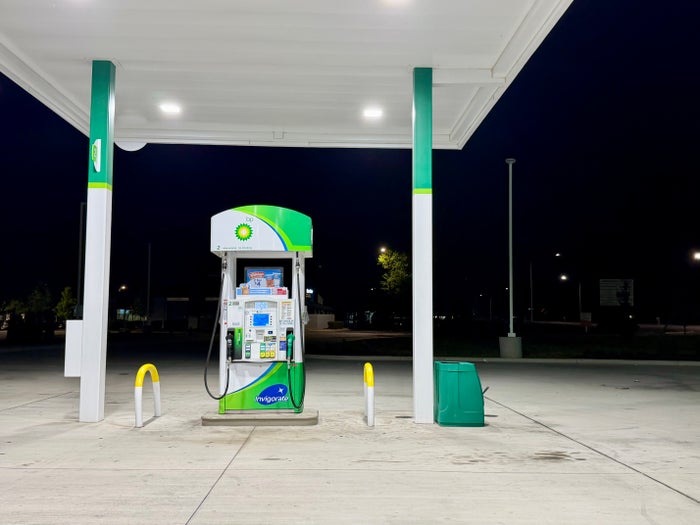gas station bp