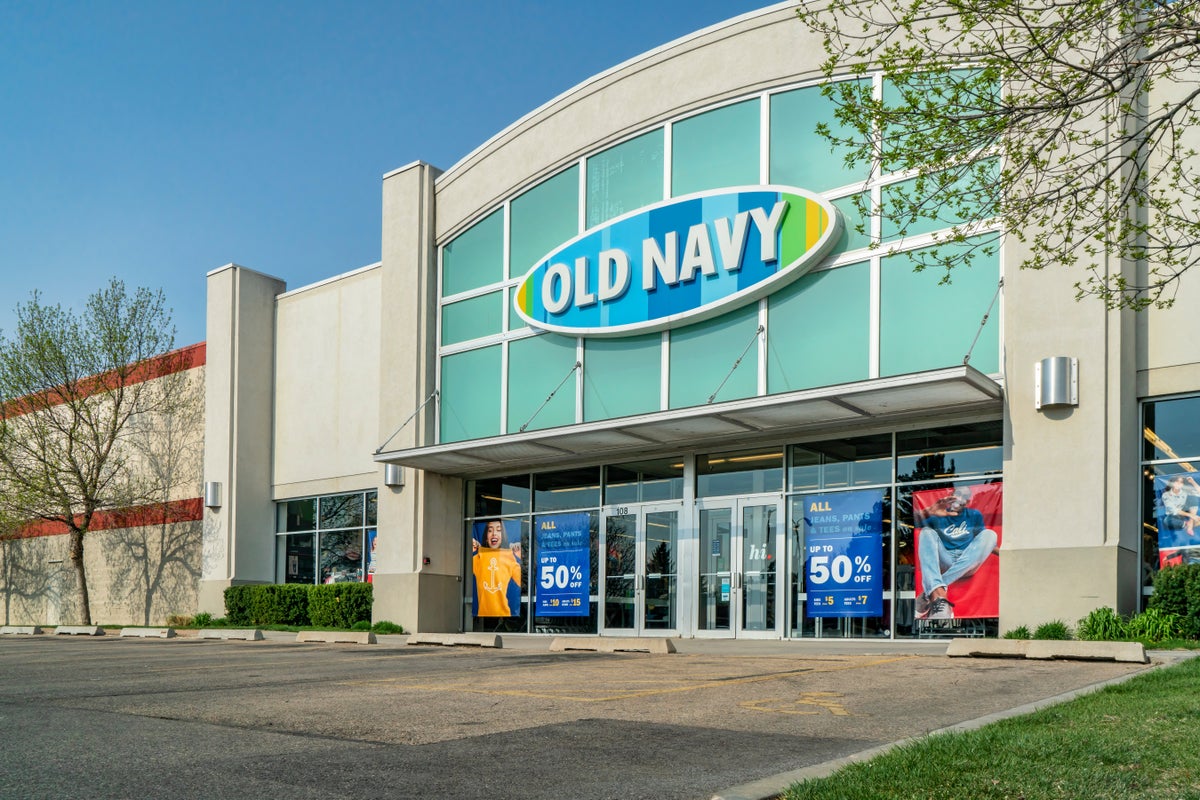 The Old Navy Credit Cards and Rewards Program — Everything You Need to Know