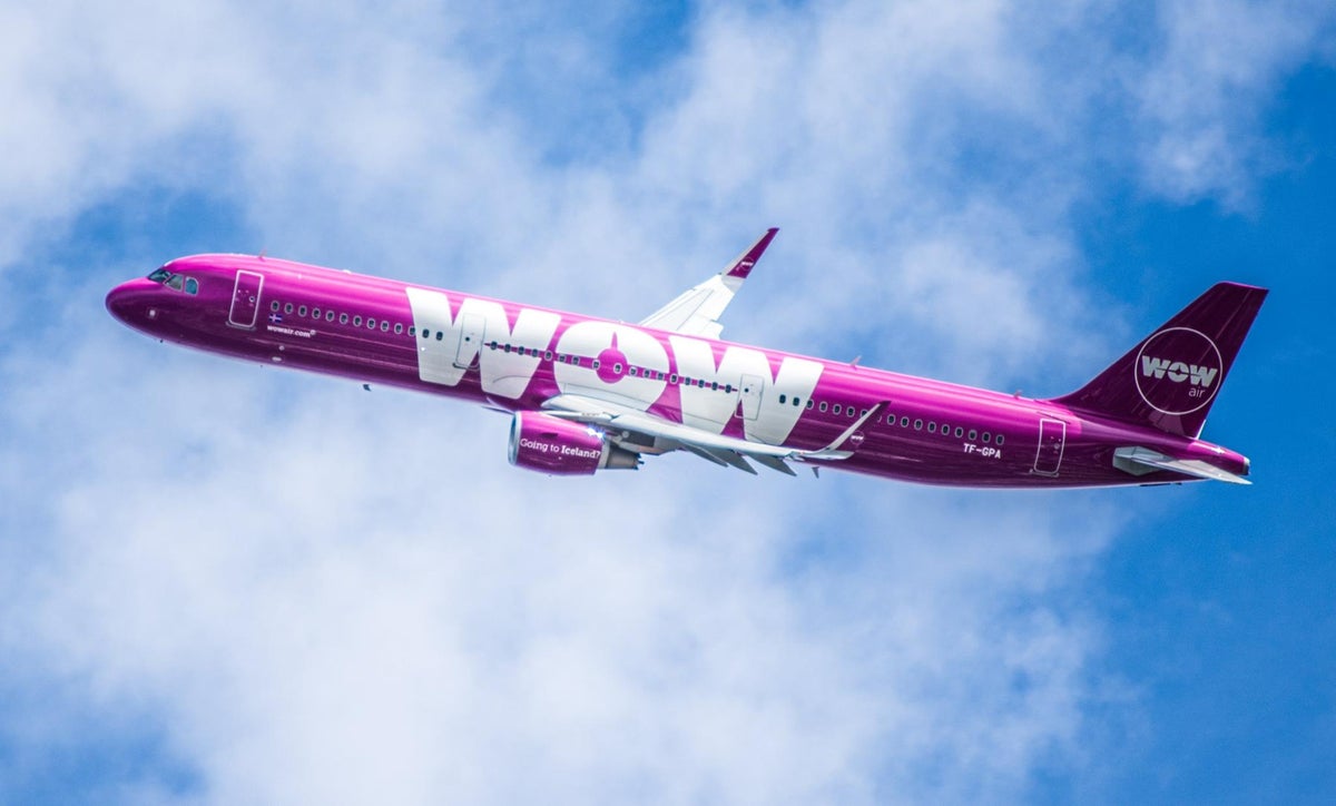WOW Air Baggage Fees & How to Avoid Paying Them! [Airline Out of Business]
