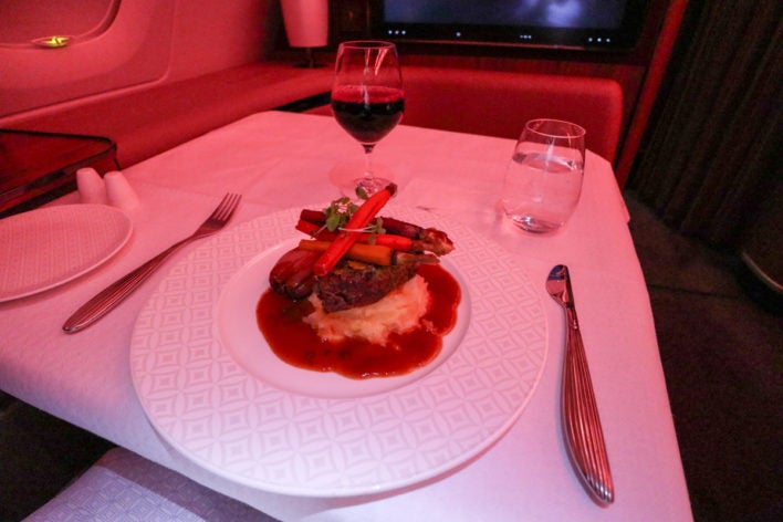  Comida de primera clase qatar a380