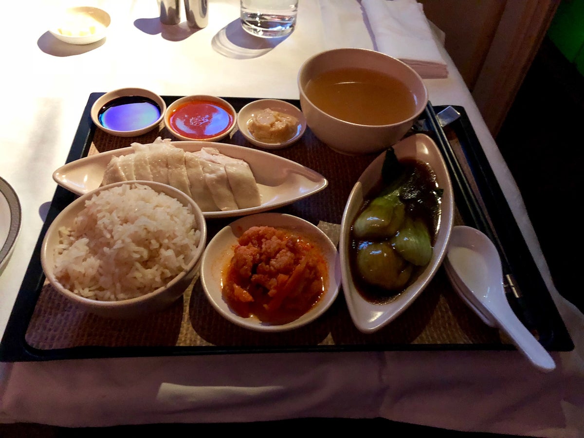 Singapore Airlines First Class Suites Frankfurt to Singapore - Chicken and Rice
