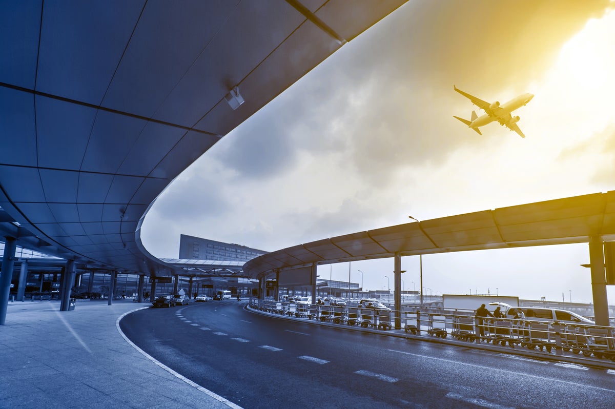 The 10 Fastest Growing & Declining Airports in the U.S. [Data-Driven Study]