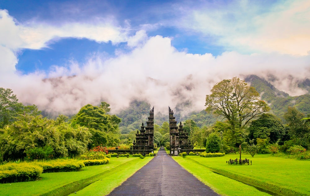Best Ways To Fly To Bali With Points & Miles; Bali Hendu Temple Gates