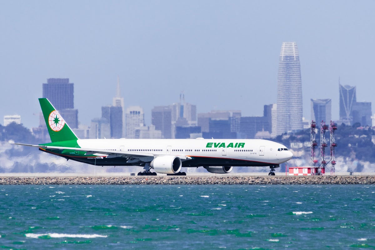 EVA Air Baggage Fees and Tips To Cover the Expenses
