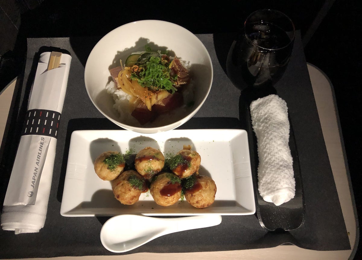 Japan Airlines 777 Business Class Review — Los Angeles to Tokyo