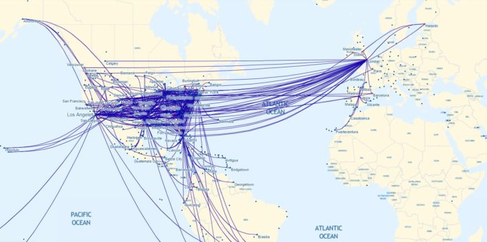 American Airlines Review: Seats, Amenities, Customer Service [2022]