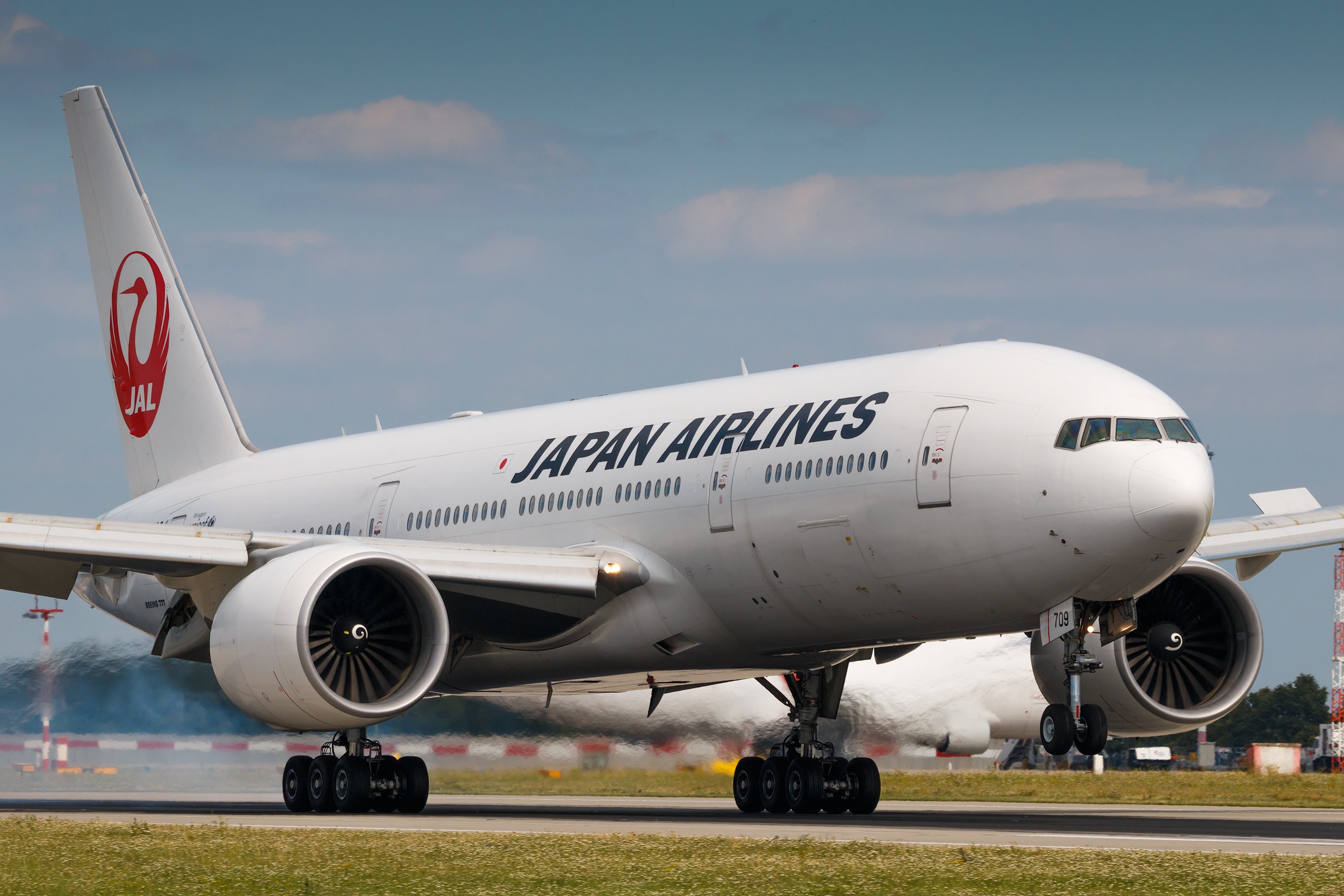 Japan Airlines 777