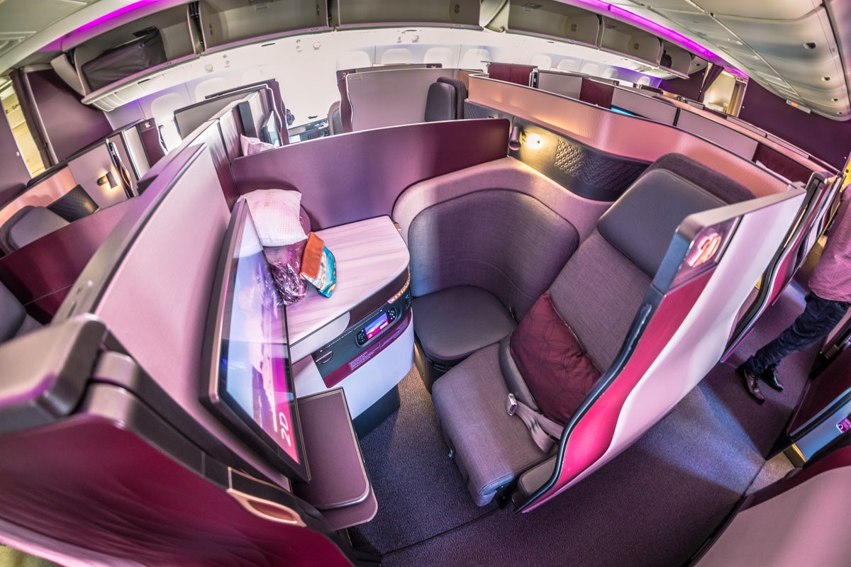 Qatar Airways 777 Qsuites Business Class Review [SYD > DOH]