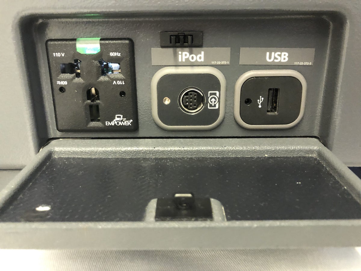 ANA Business Class Electrical Outlets