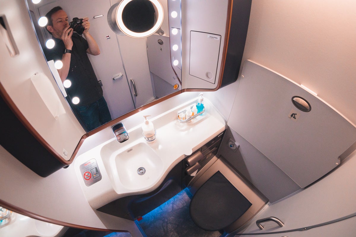 Singapore Airlines Airbus New A380 Business Class Bathroom