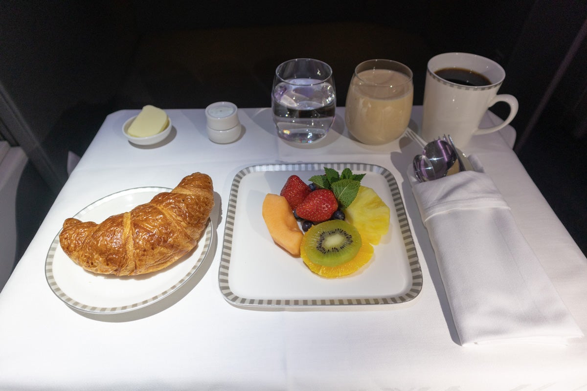 Singapore Airlines Airbus New A380 Business Class Breakfast