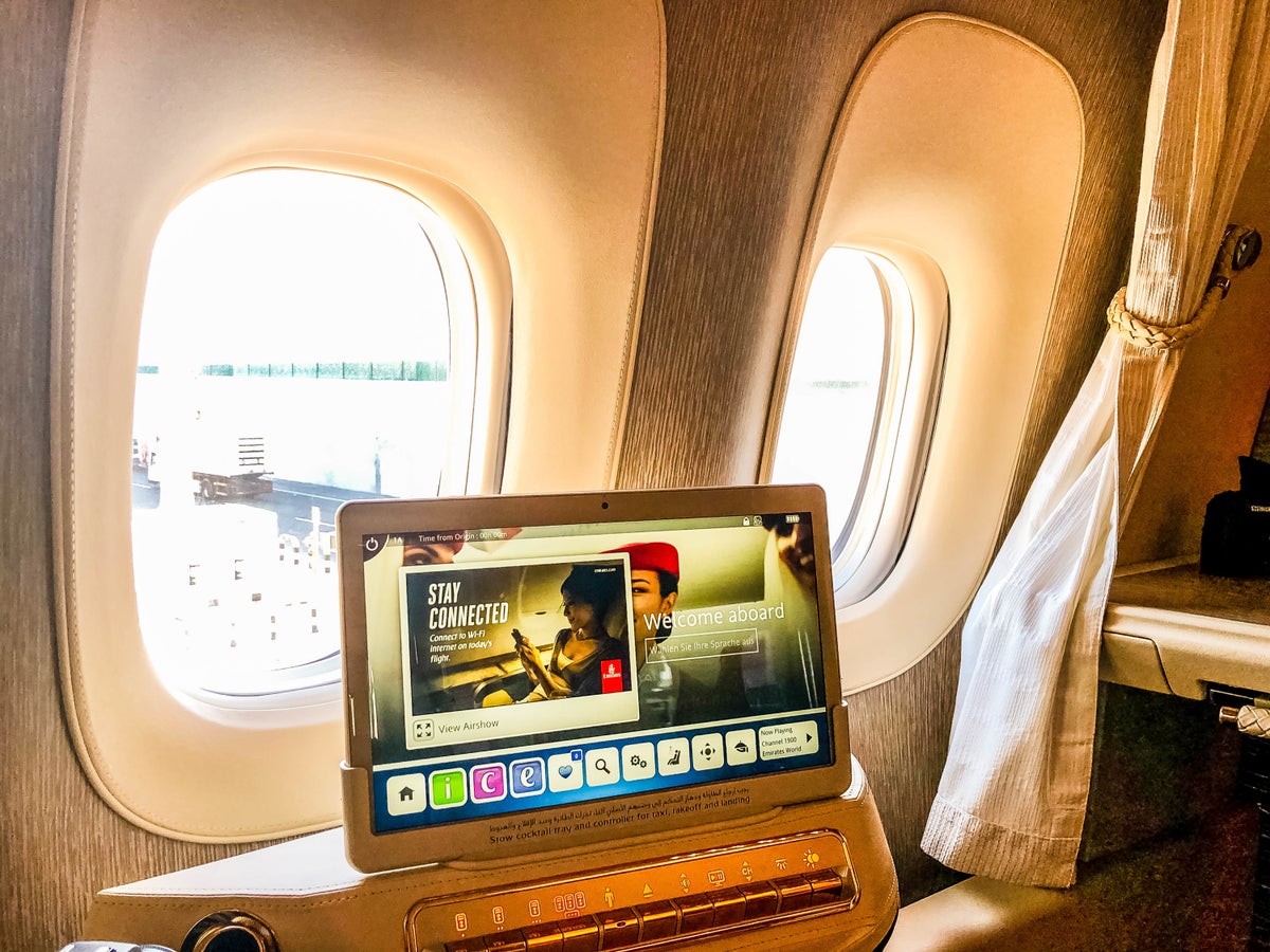 Emirates First Class Game Changer - 13" detachable tablet