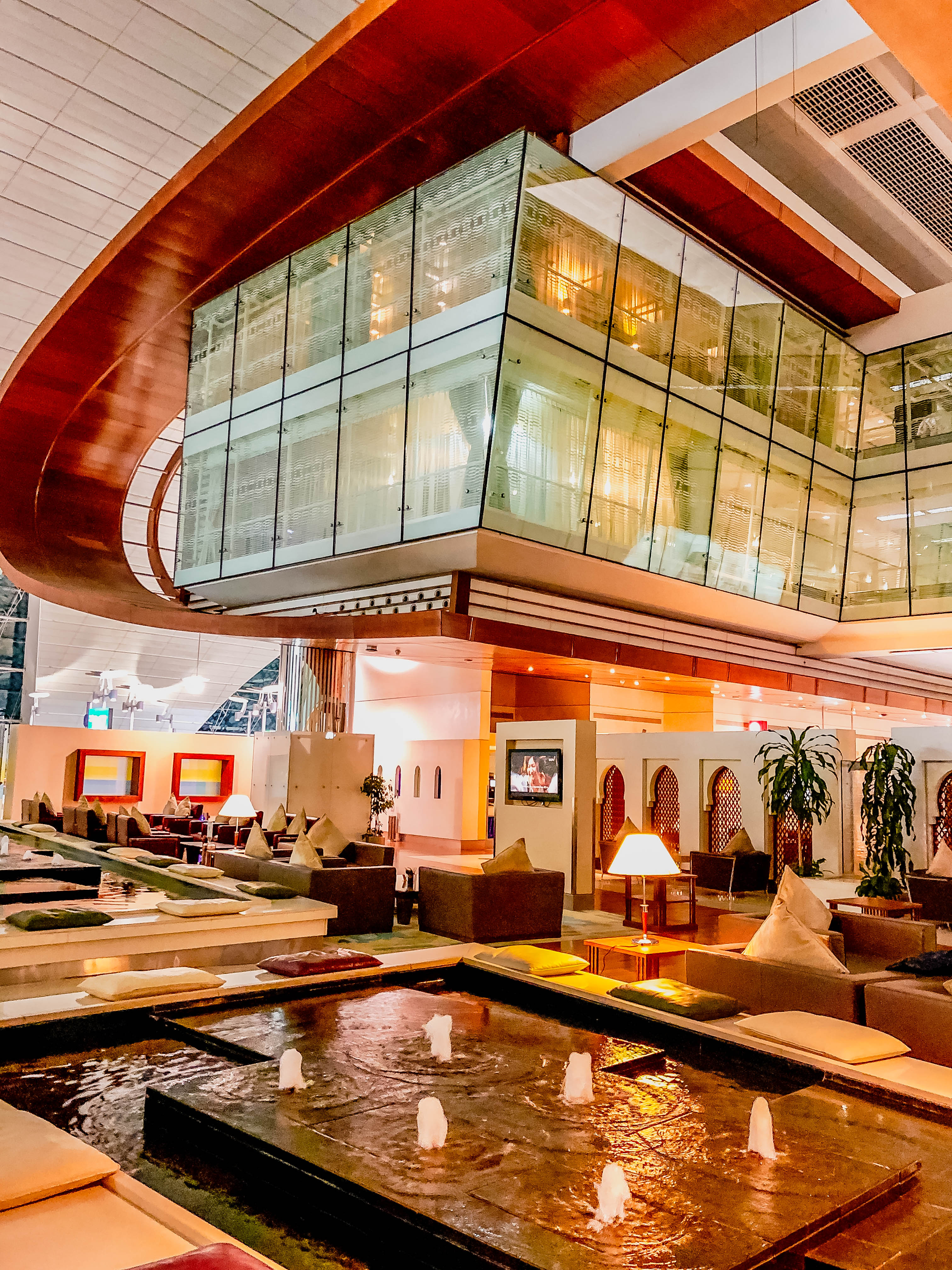 Emirates First Class Lounge - Foyer